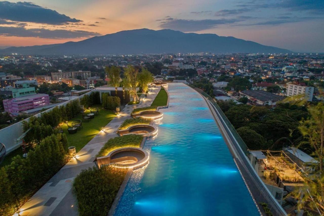 The Astra Sky River Appartement