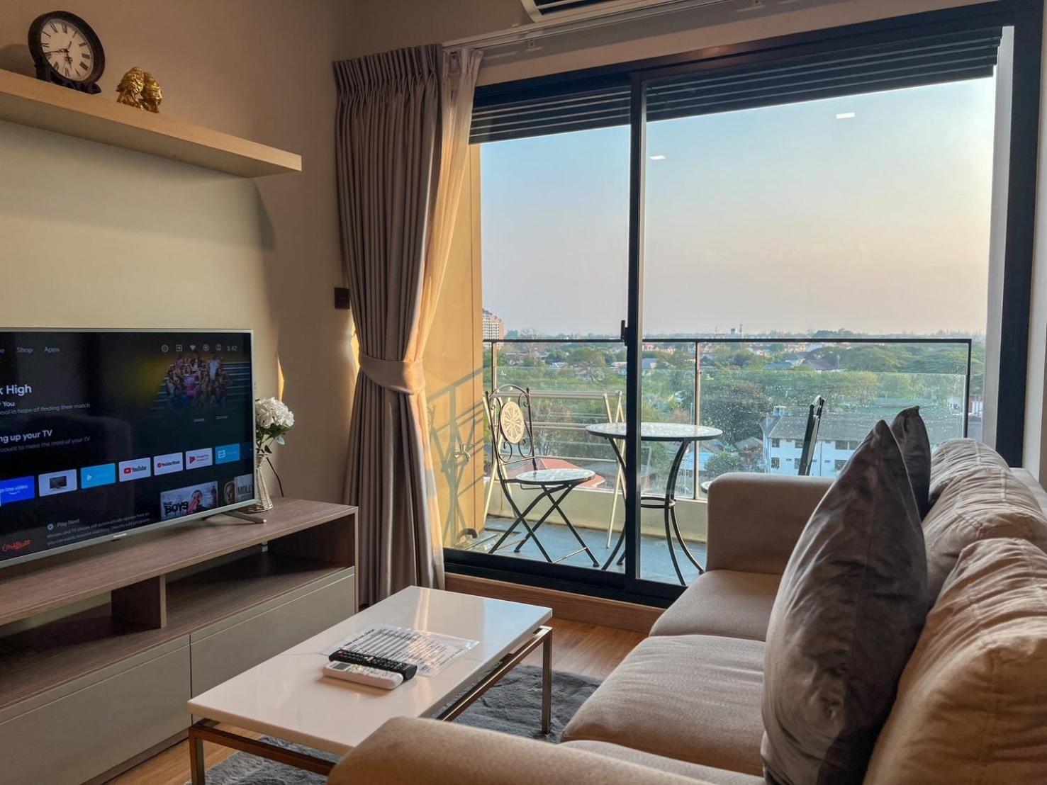 The Astra Sky River Appartement