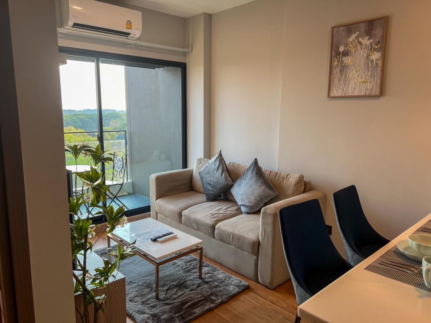 The Astra Sky River Appartement